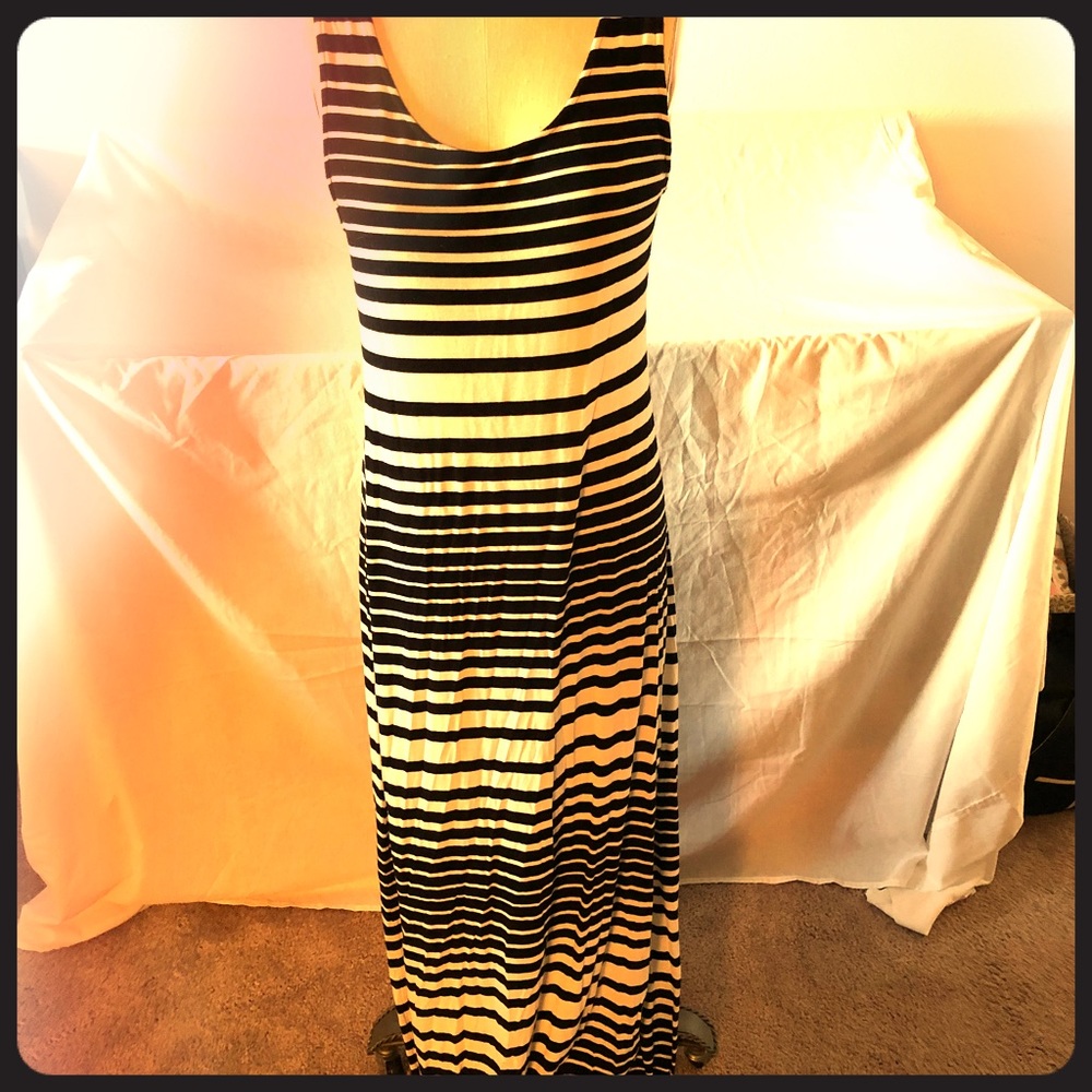 🍷Striped maxi dress🍷